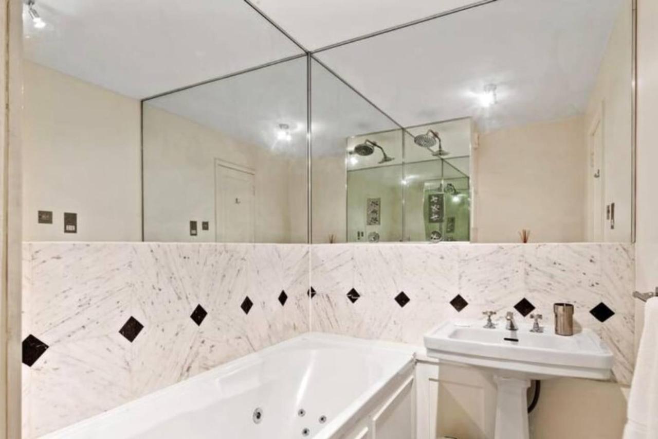 Bright 2 Bedroom Near The Natural History Museum Londra Esterno foto